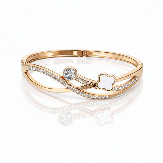 Ivory Clover Grace Bracelet